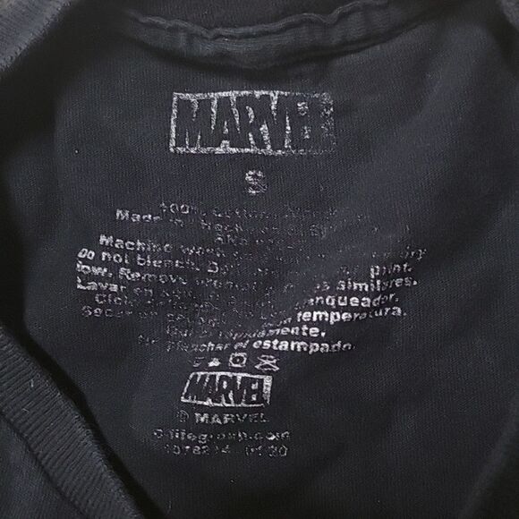 MARVEL MENS SUPERHEROES TEE SIZE SMALL - Picture 3 of 4